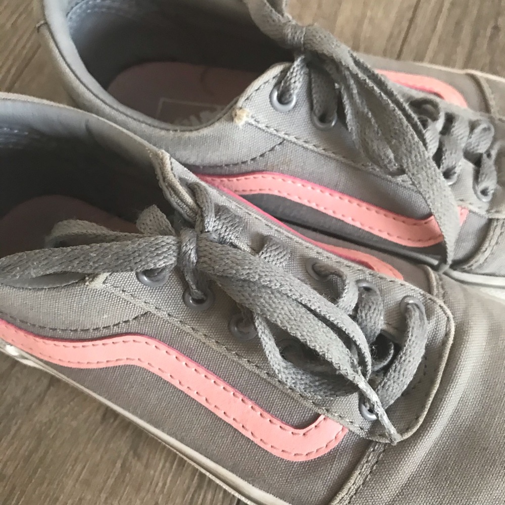 Vans - Picture 2 of 4